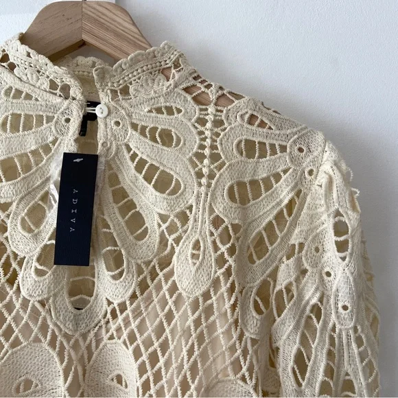 Adiva Lace High Neck Top - Size M - Picture 8 of 12